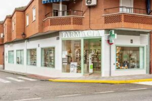 AZULEJO FARMACIA-Humanes de Madrid.// Lda. Mar&iacute;a Sof&iacute;a Garc&iacute;a Arroyo