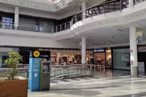 Centro Comercial &Aacute;guilas Plaza