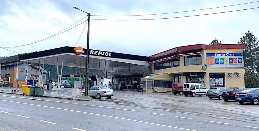 Estaci&oacute;n de Servicio Santa Cruz Repsol