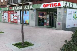 Farmacia 24 Horas M&oacute;stoles &Oacute;ptica Hermanos Pinz&oacute;n
