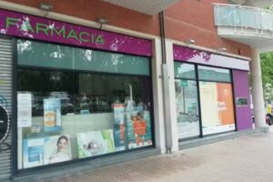 Farm&agrave;cia Alejandro Salvador Plano