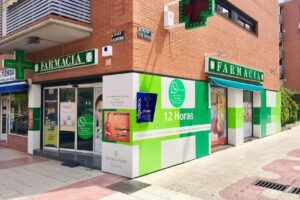 Farmacia Amparo. Ldo Rafael Revuelta