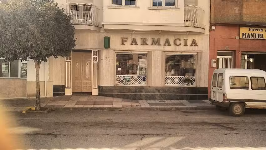 Farmacia &laquo;Ana Mar&iacute;a Palomares P&eacute;rez&raquo;