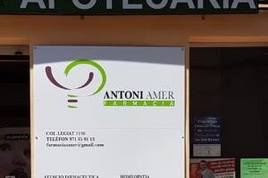 Farm&agrave;cia Antoni Amer