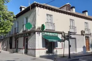 Farmacia Aranjuez San Antonio 86 -esq. C/ Almibar- (Lda. Esperanza Gzlez. Rogado)