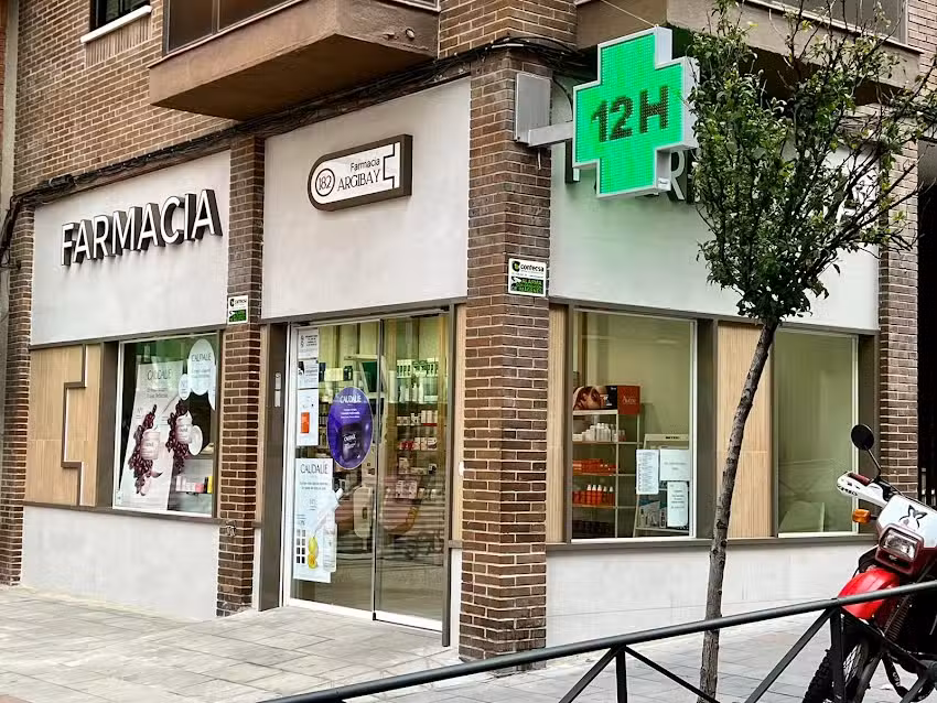 Farmacia Argibay 182 (Laura Rodr&iacute;guez P&eacute;rez)