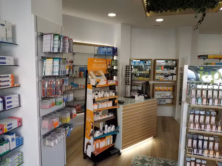 Farmacia Armando y Juan Diego