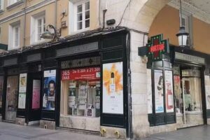 Farmacia Arturo Borau