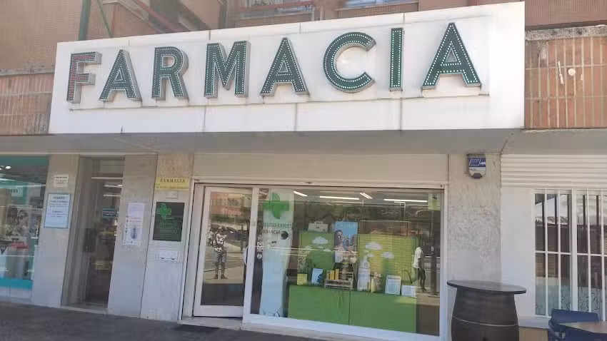 Farmacia Arturo Eyries (Lda. Mar&iacute;a Dolores Parra Astorgano)