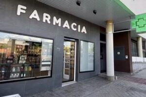 Farmacia Aurora Re&iacute;llo
