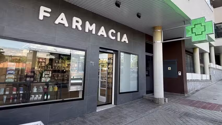 Farmacia Aurora Re&iacute;llo