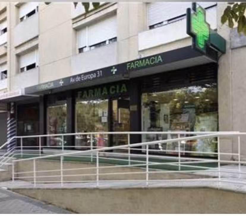 Farmacia Avda de Europa 31