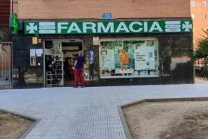 Farmacia Avenida Ejercito 5, Esquina Calle Cardenal Gonzalez de Mendoza 31, Guadalajara