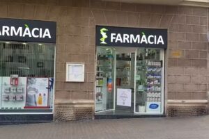 Farm&agrave;cia Bardera