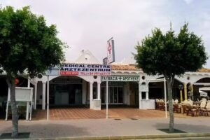 Farm&agrave;cia Bauz&aacute; Servera