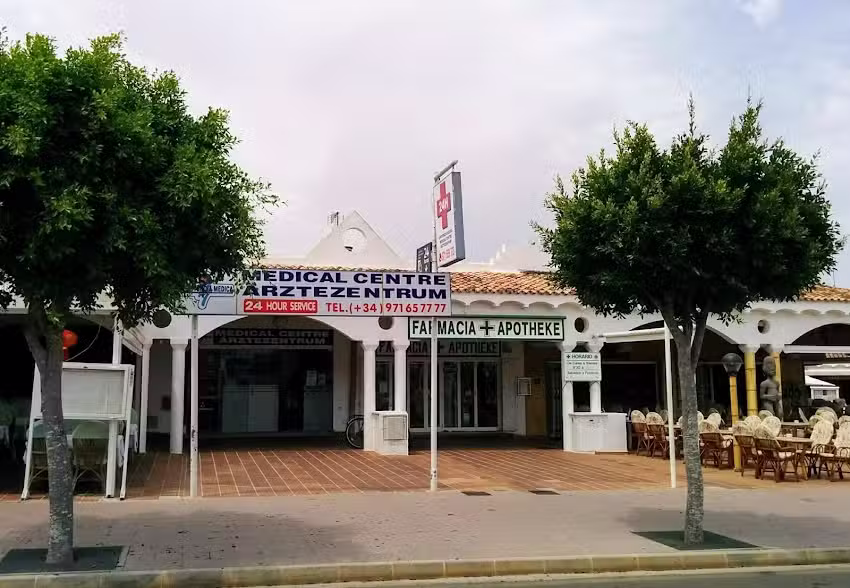 Farm&agrave;cia Bauz&aacute; Servera
