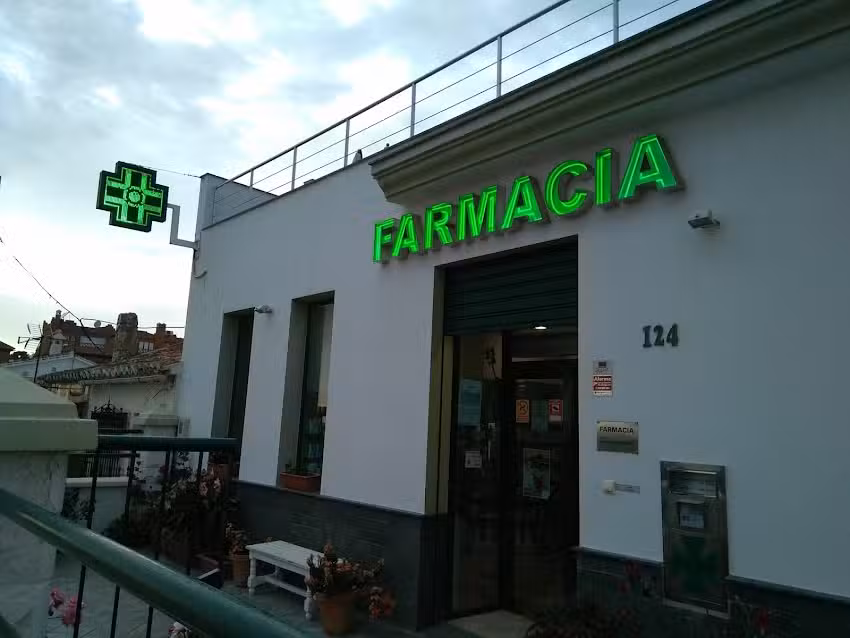 Farmacia Benajarafe &laquo;Alejandra Delgado Gonz&aacute;lez&raquo;