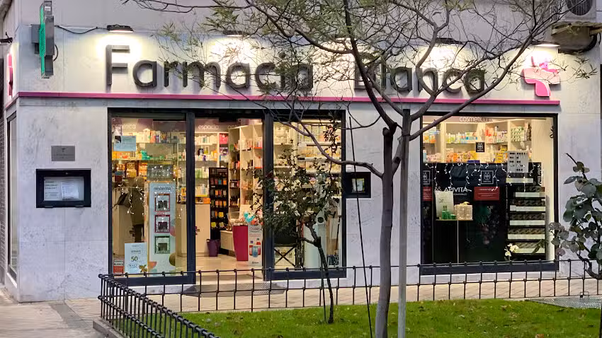 Farmacia Blanca Salazar Mar&iacute;a Ar&aacute;nzazu