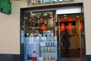 Farm&agrave;cia Blanch Boris