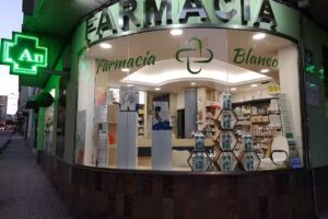 FARMACIA BLANCO FERN&Aacute;NDEZ FIDEL