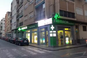 Farmacia Bola de Oro Alicante (Lda. Rosa Mª Mas Rosique)Abierto 365 días