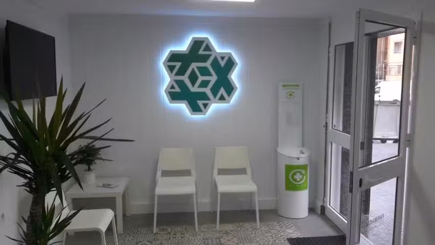 Farmacia Capit&aacute;n M&oacute;nico