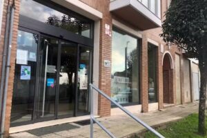 Farmacia Carbay&iacute;n Alto