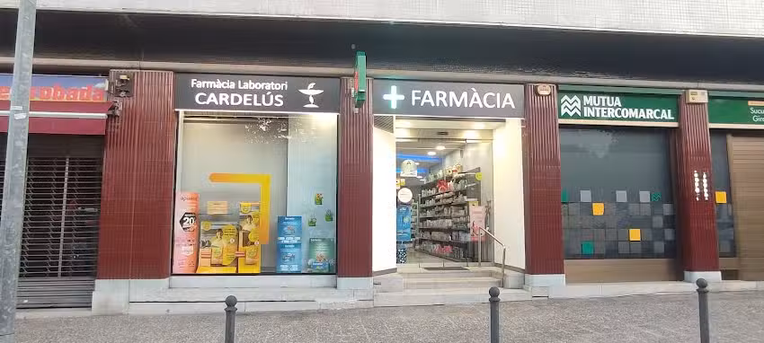 Farm&agrave;cia Cardel&uacute;s