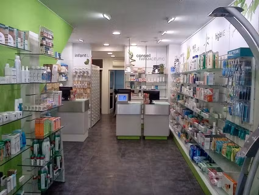 Farm&agrave;cia Carlos Engel Cellier