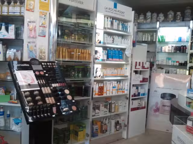 Farmacia Carmen Hortig&uuml;ela