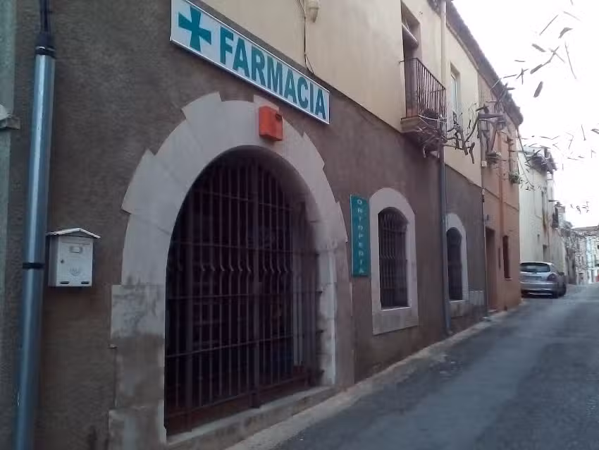Farm&agrave;cia Casademont Coronas