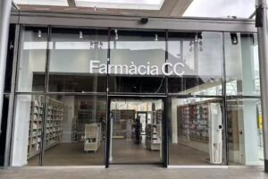 Farm&agrave;cia CC La Maquinista