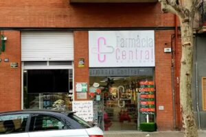 Farm&agrave;cia Central Av. Barber&agrave;