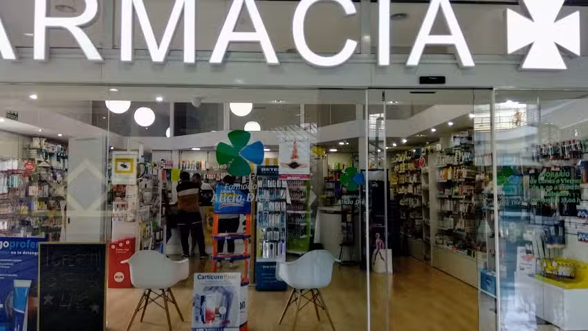 Farmacia Centro Comercial La Ballena. Alicia D&iacute;ez