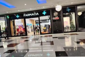 Farmacia Centro Comercial Nevada