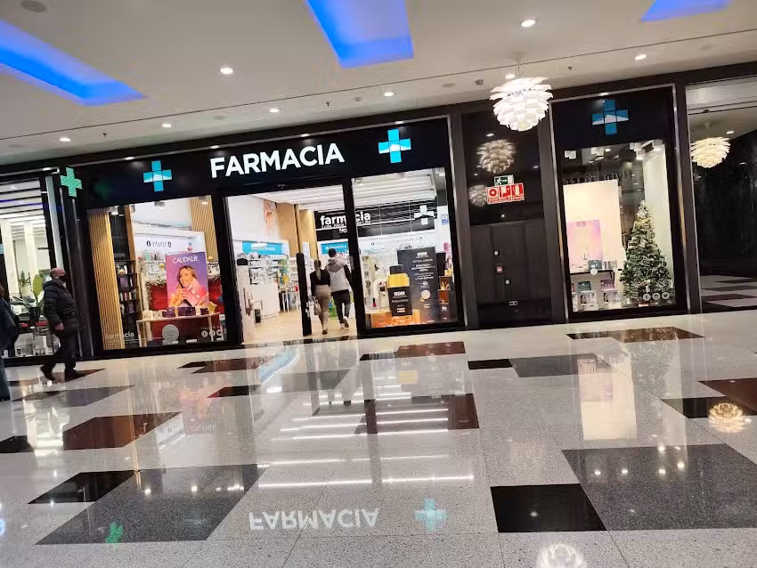 Farmacia Centro Comercial Nevada