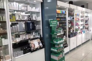 Farmacia cerrado de calderon