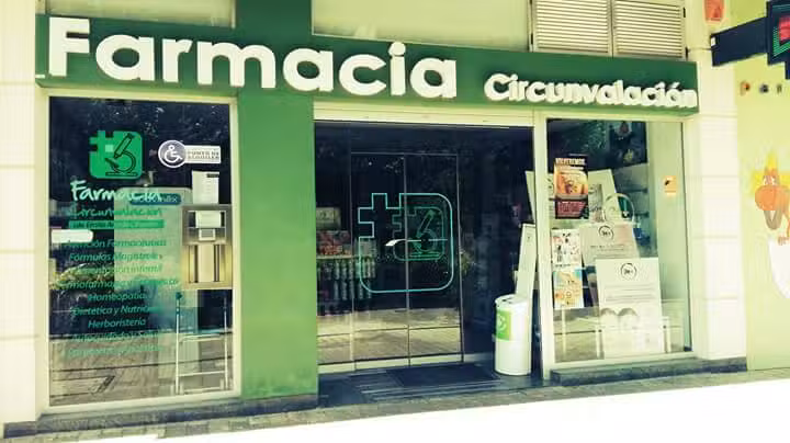 Farmacia Circunvalaci&oacute;n (Emilia Andr&eacute;s Cifuentes)