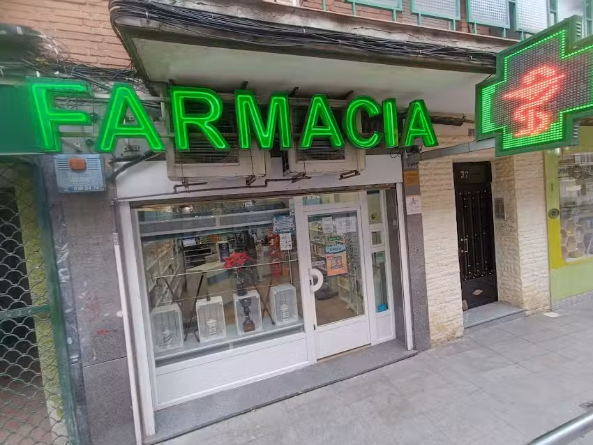 Farmacia Col&oacute;n &ndash; Roberto D&iacute;az Cano Seminario