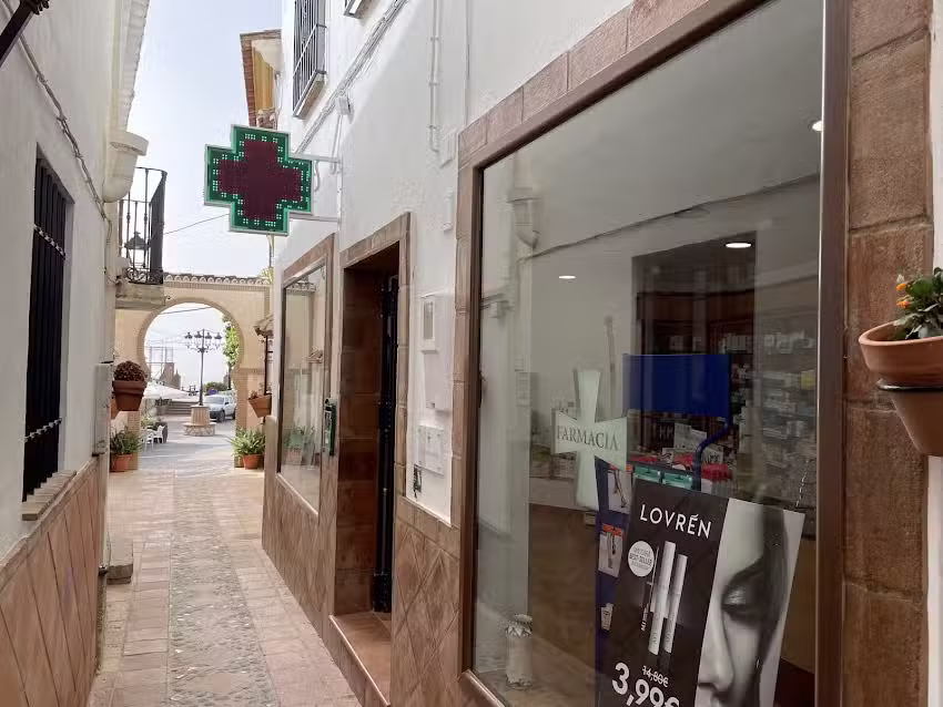 Farmacia Comares