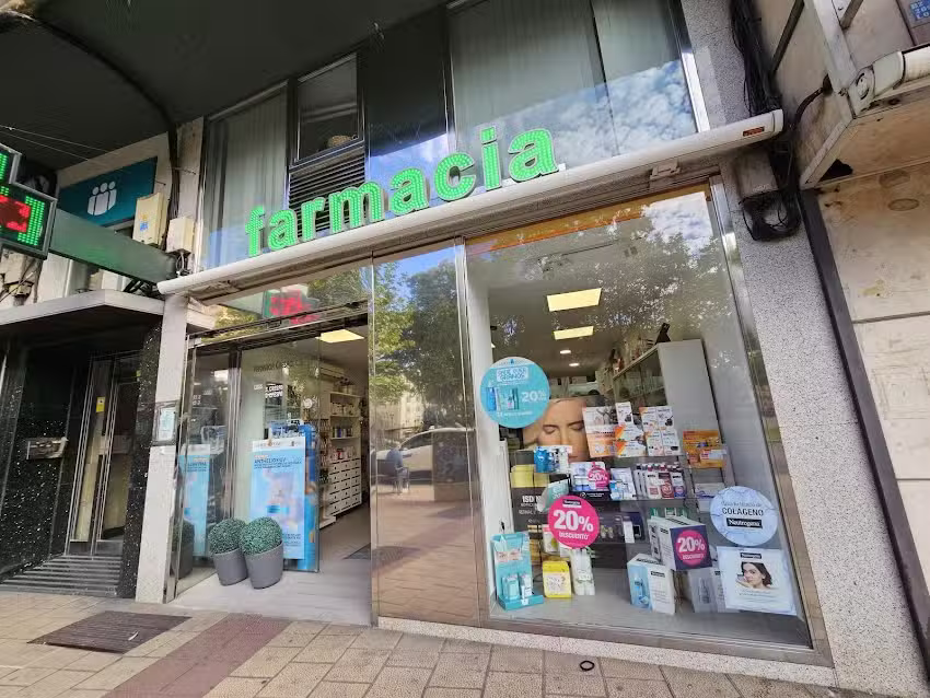 Farmacia Crespo, C.B. (Ldas. Silvia y Carolina Crespo Escudero)