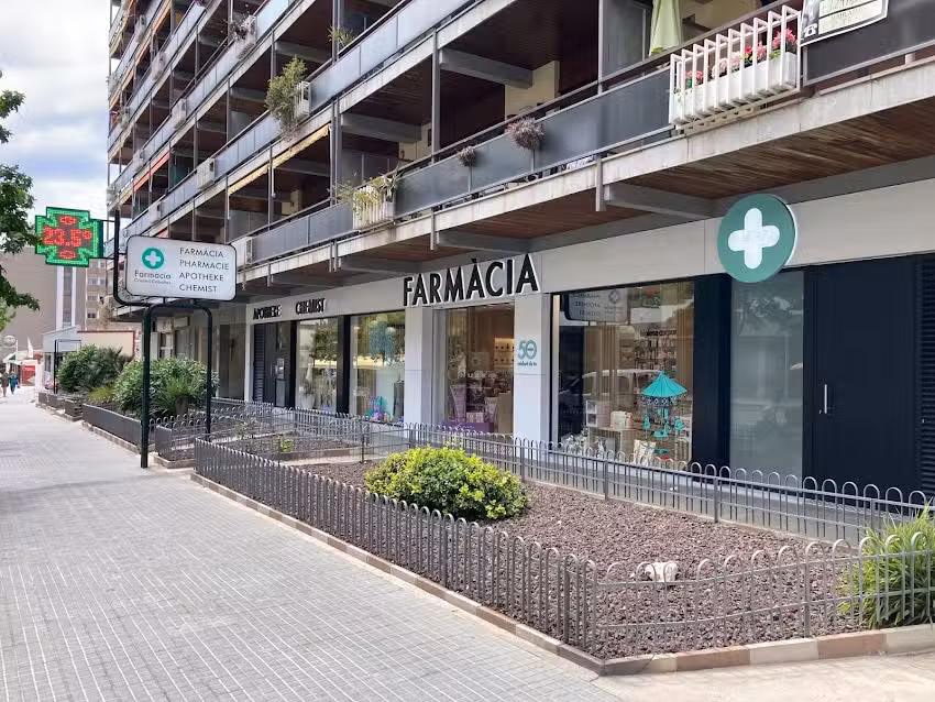 Farmacia Cristina Caba&ntilde;as