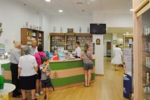 Farmacia Cuervas-Mons