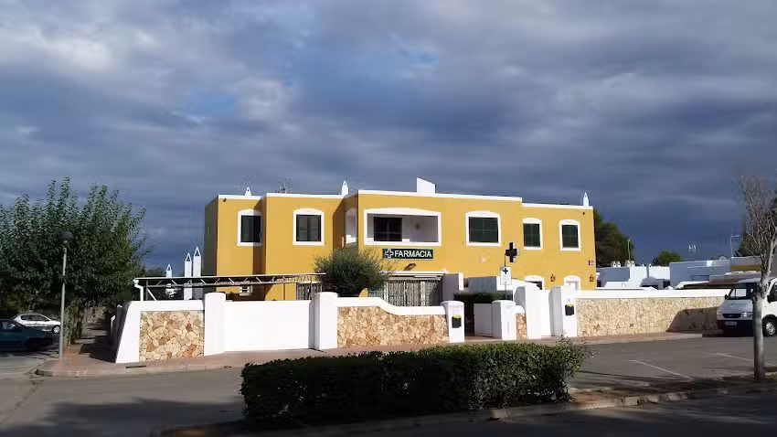 Farm&agrave;cia de Cala Blanca
