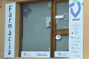 FARM&Agrave;CIA DE LA LLACUNA