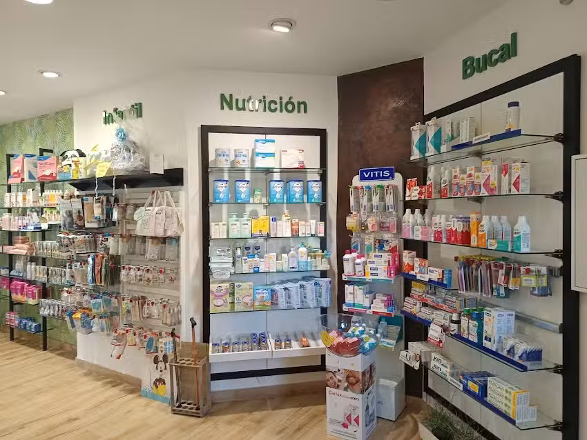 FARMACIA DE LA OLIVA, 135. (Sevilla). Ldo. Jos&eacute; Lu&iacute;s de los Santos Le&oacute;n