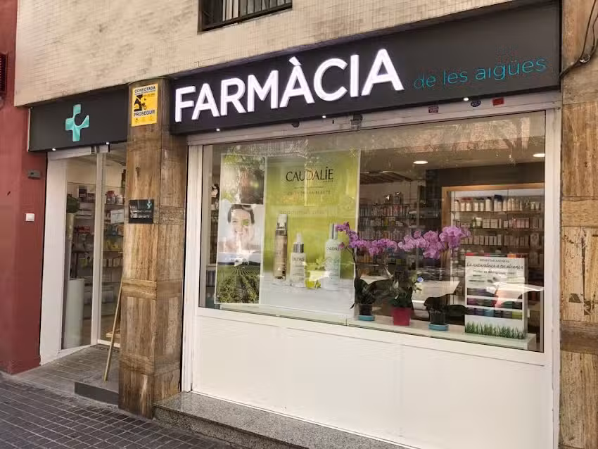 Farm&agrave;cia de les Aig&uuml;es