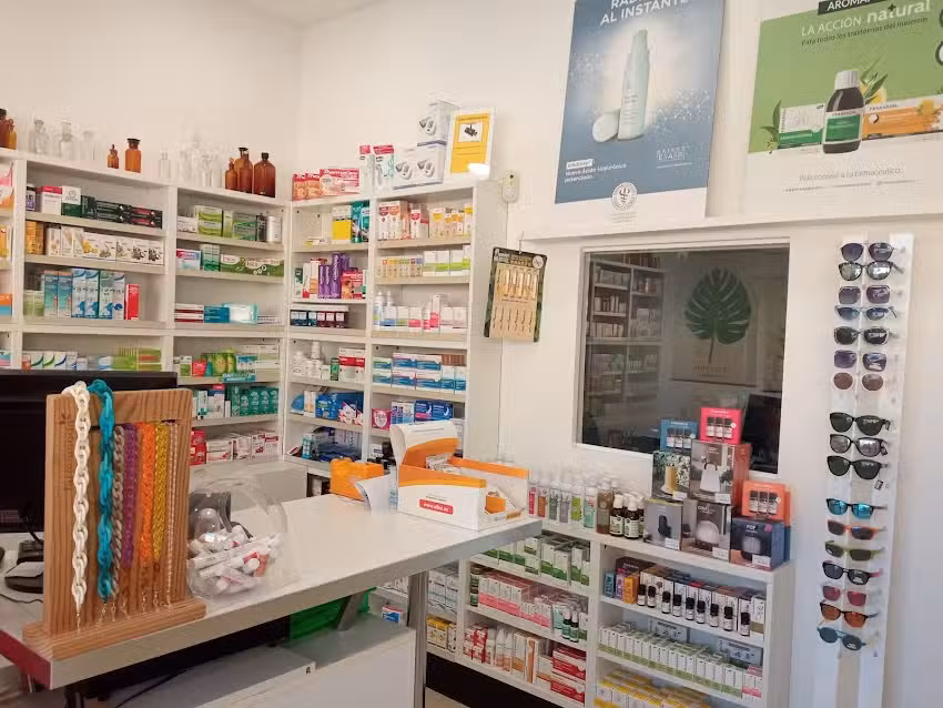 FARM&Agrave;CIA DE PINA