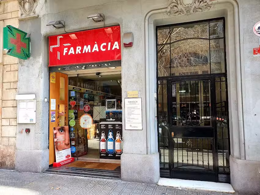 Farm&agrave;cia de Vega Masana