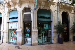 Farmacia del Arco-Lda. María Paz Grañón Pérez